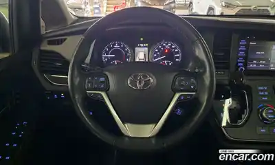 Toyota Sienna 2019 3.5 Автомат в Москве № 215675, миниатюра 8