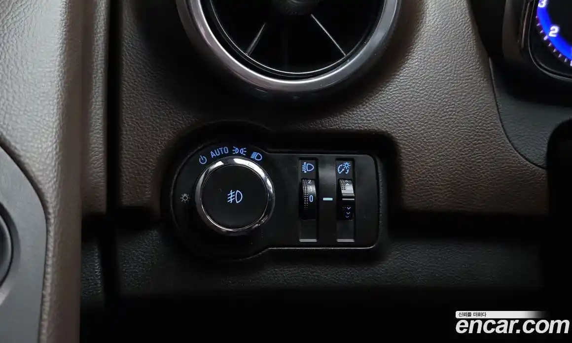 Chevrolet Trax 2014 1.4 Автомат в Москве № 218750, фото 16