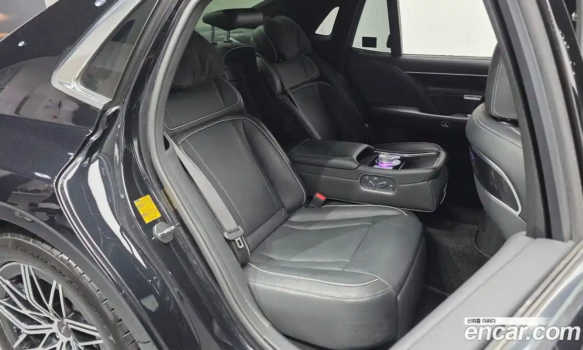 Genesis G90 2023 3.5 Автомат в Москве № 22420, фото 12