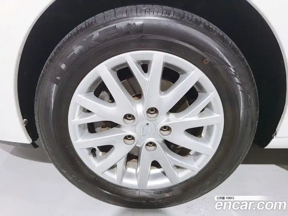 Renault SM3 2013 1.6 Автомат в Москве № 227385, фото 20