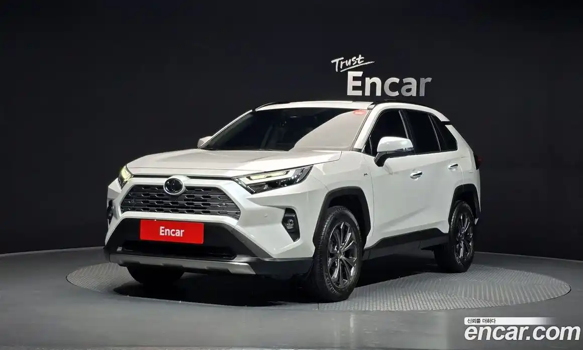 Toyota RAV4 2025 2.5 Автомат в Москве № 232824, фото 18