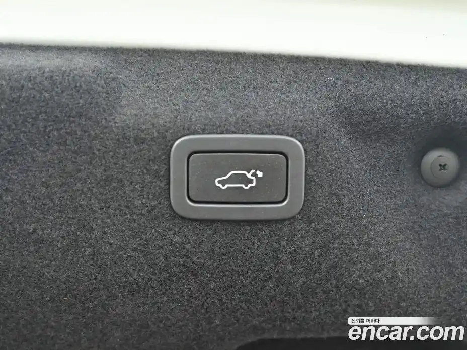 Jaguar XE 2016 3.0 Автомат в Москве № 238081, фото 20