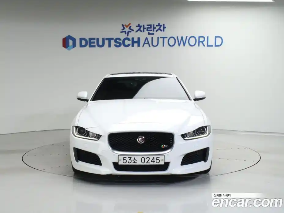 Jaguar XE 2016 3.0 Автомат в Москве № 238081, фото 3