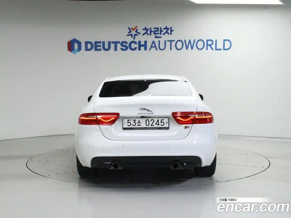 Jaguar XE 2016 3.0 Автомат в Москве № 238081, фото 4