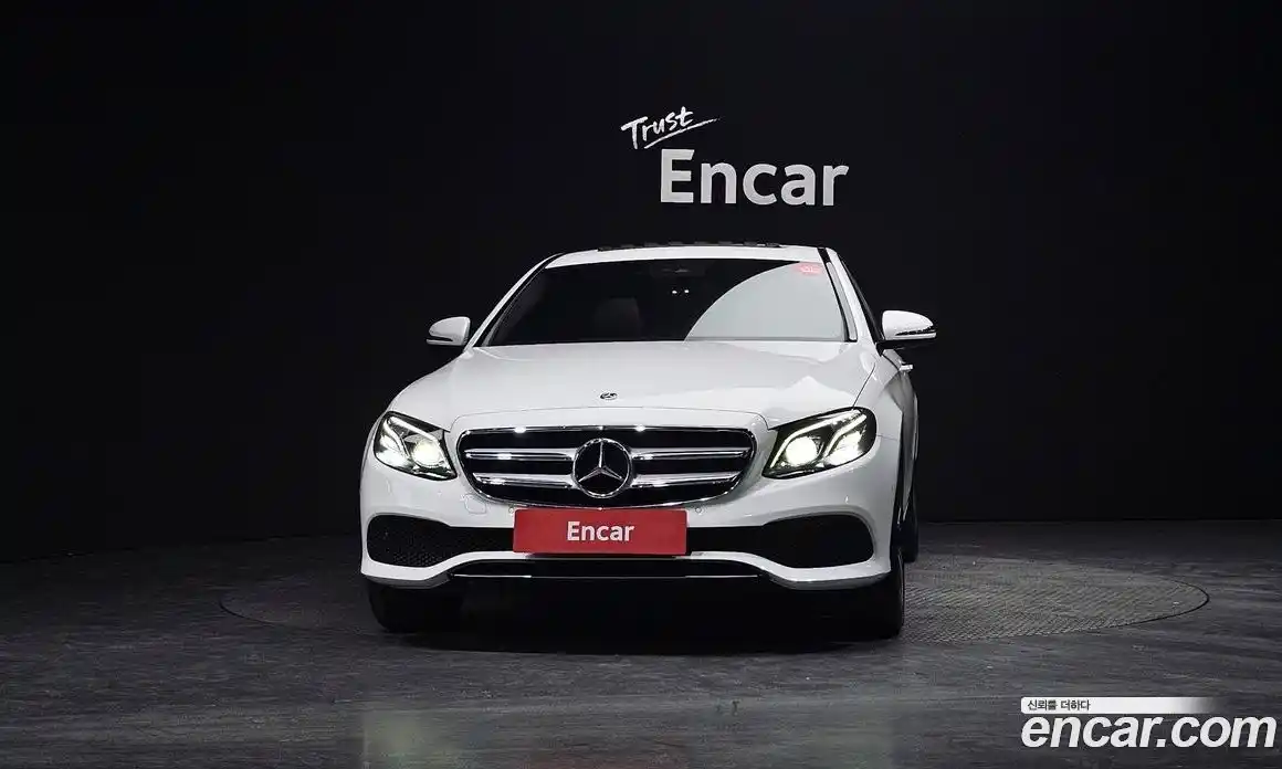 Mercedes-Benz E-Class 2020 1.9 Автомат в Москве № 240513, фото 6