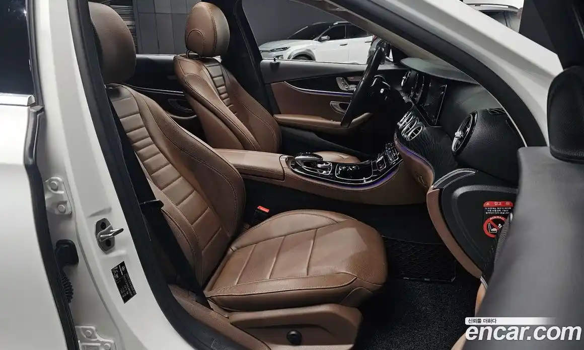 Mercedes-Benz E-Class 2020 1.9 Автомат в Москве № 240513, фото 10