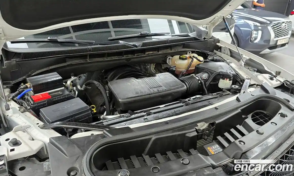 Cadillac Escalade 2023 6.2 Автомат в Москве № 256448, фото 3