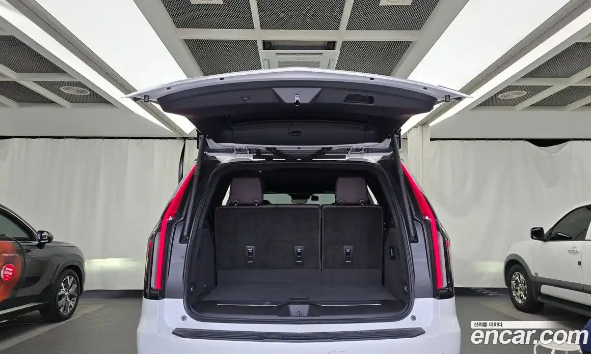 Cadillac Escalade 2023 6.2 Автомат в Москве № 256448, фото 10