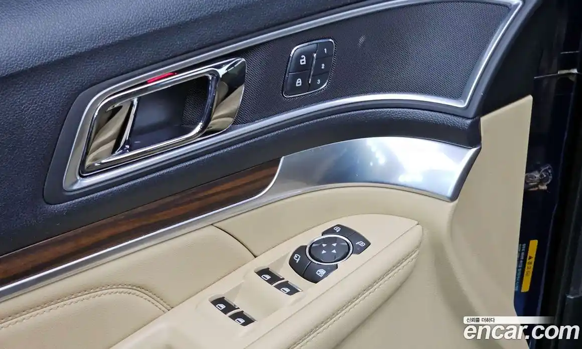 Ford Explorer 2016 2.3 Автомат в Москве № 273436, фото 18