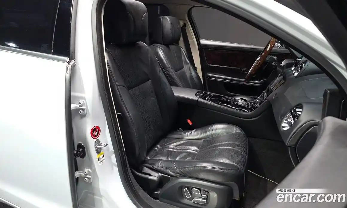 Jaguar XJ 2015 3.0 Автомат в Москве № 283823, фото 13