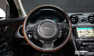 Jaguar XJ 2015 3.0 Автомат в Москве № 283823, миниатюра 9