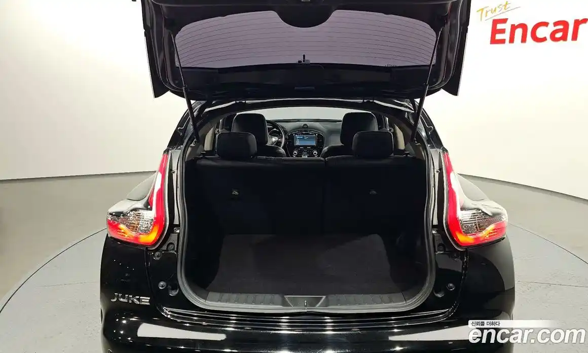 Nissan Juke 2017 1.6 Автомат в Москве № 285040, фото 16