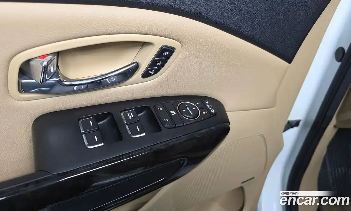 Kia Canival 2019 3.3 Автомат в Москве № 288085, фото 17