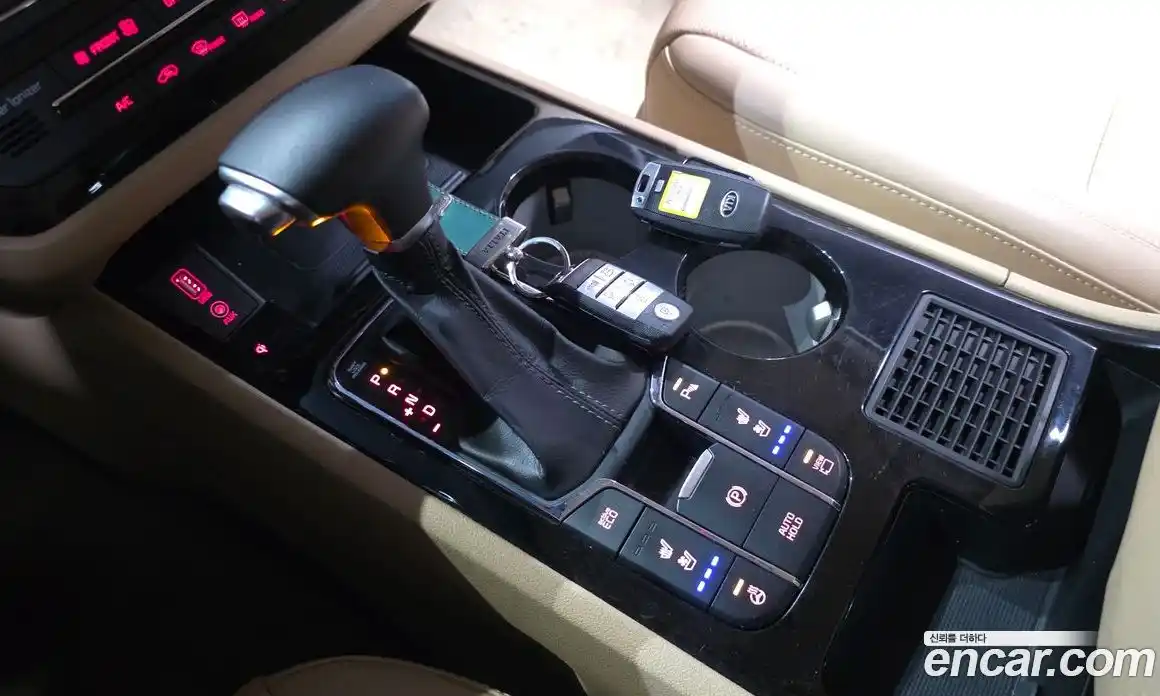 Kia Canival 2019 3.3 Автомат в Москве № 288085, фото 9