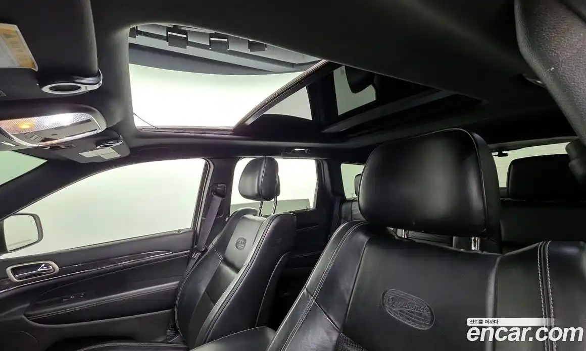 Jeep Cherokee 2015 3.0 Автомат в Москве № 302456, фото 10