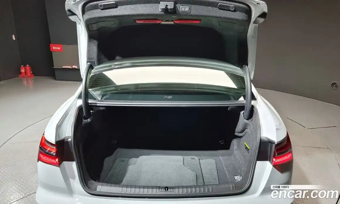 Audi A6 2023 2.0 Автомат в Москве № 311685, фото 18