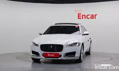 Jaguar XF 2017 2.0 Автомат в Москве № 335769, миниатюра 3