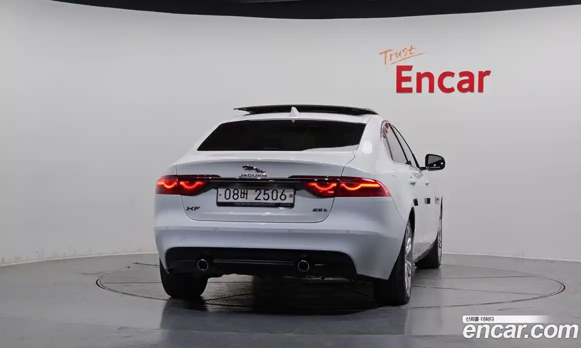 Jaguar XF 2017 2.0 Автомат в Москве № 335769, фото 4