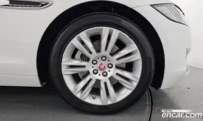 Jaguar XF 2017 2.0 Автомат в Москве № 335769, миниатюра 5