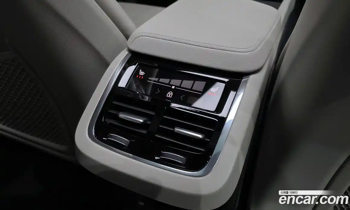 Volvo V60 2025 2.0 Автомат в Москве № 343995, фото 19