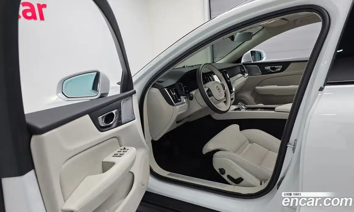 Volvo V60 2025 2.0 Автомат в Москве № 343995, фото 10