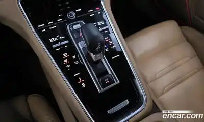 Porsche Panamera 2018 3.0 Автомат в Москве № 374245, миниатюра 9