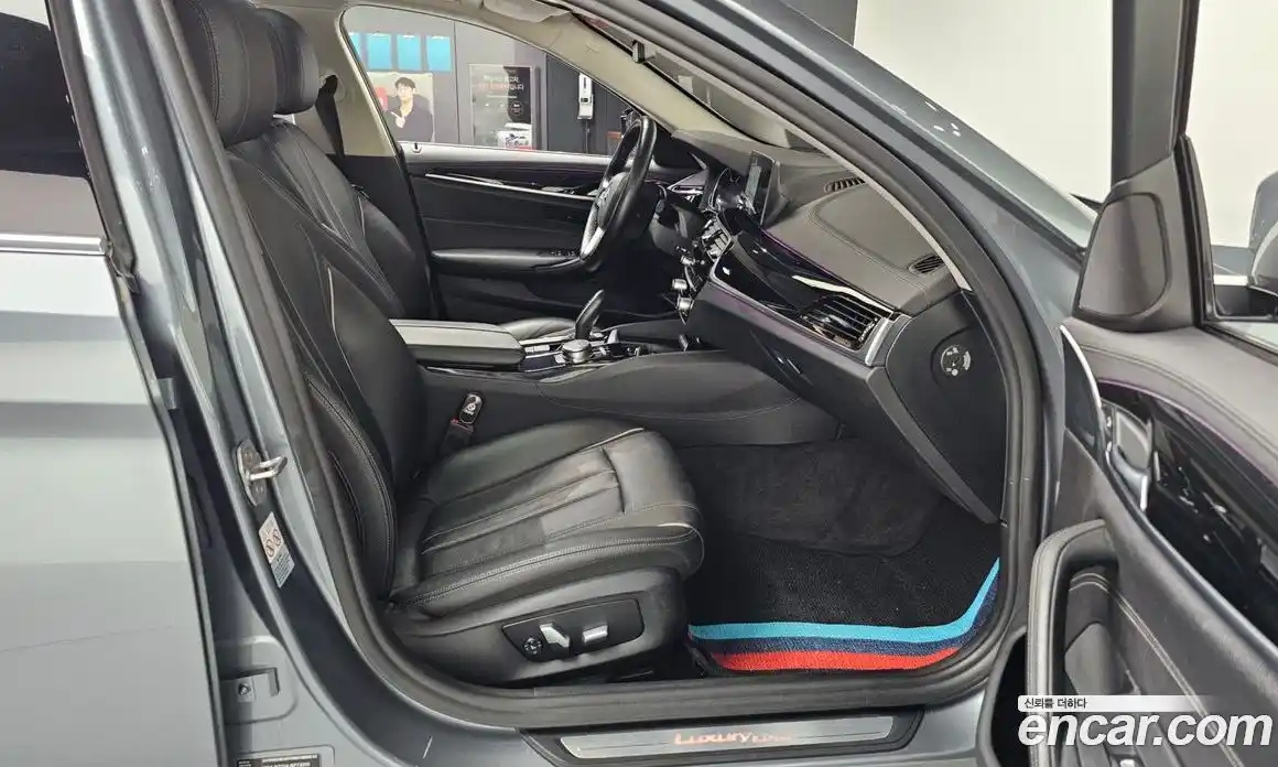 BMW 5-Series 2018 2.0 Автомат в Москве № 426667, фото 11