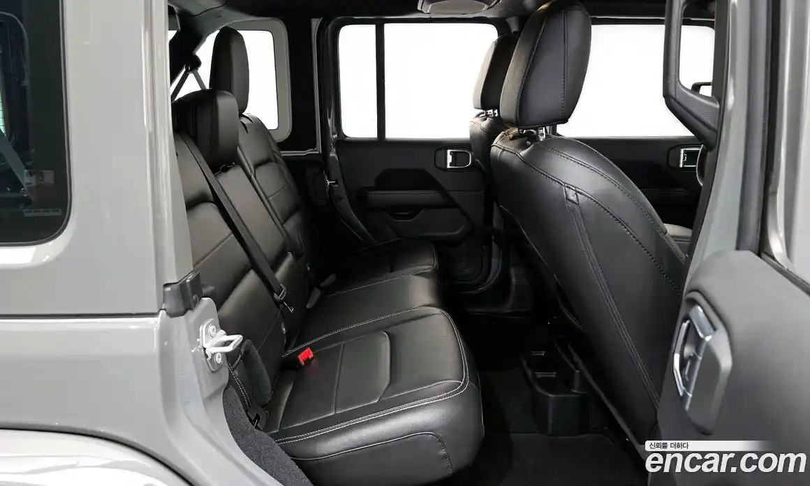 Jeep Wrangler 2022 2.0 Автомат в Москве № 432608, фото 12