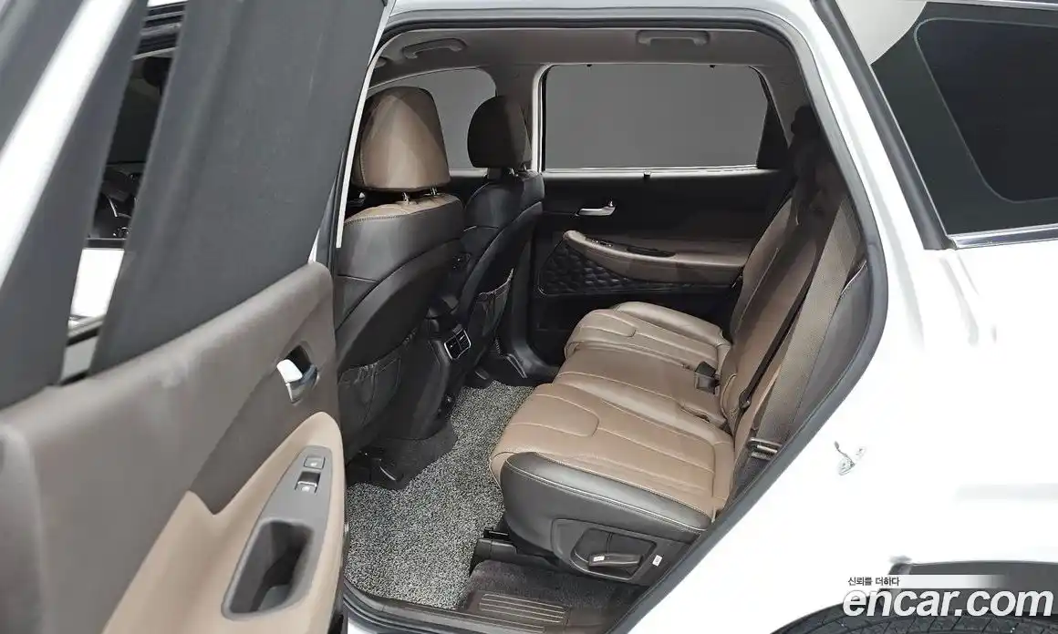 Hyundai Santa Fe 2021 2.2 Автомат в Москве № 458921, фото 11