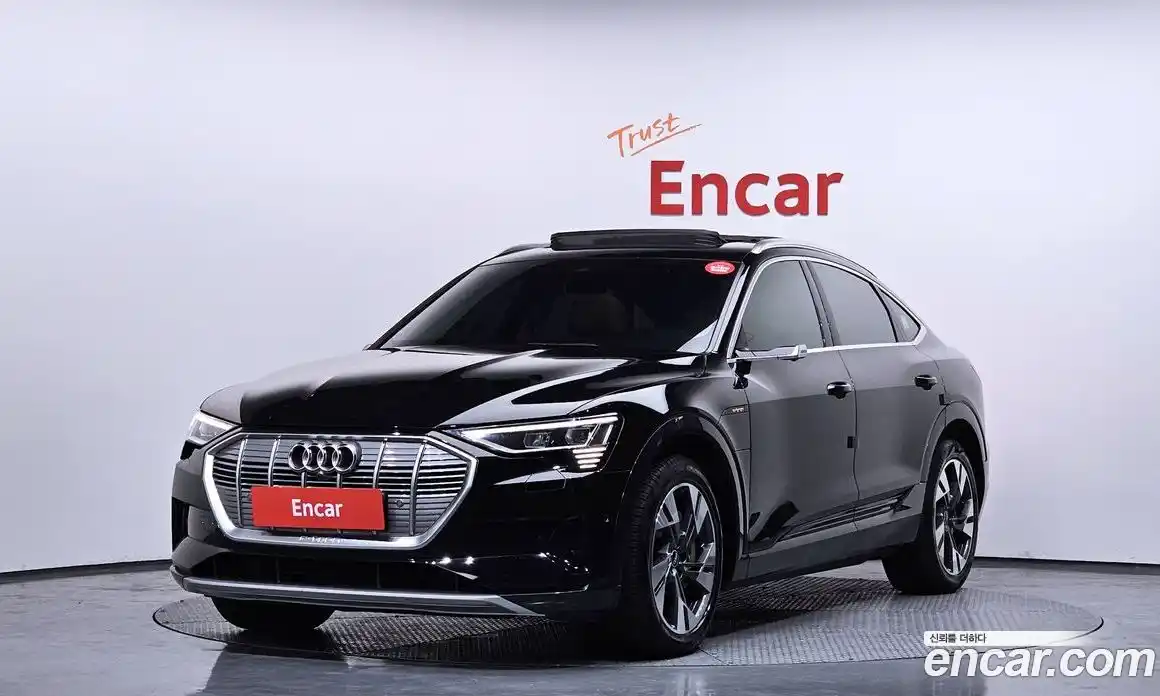 Audi e-tron 2021 0.2 Автомат в Москве № 468654, фото 1