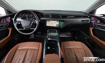 Audi e-tron 2021 0.2 Автомат в Москве № 468654, миниатюра 7
