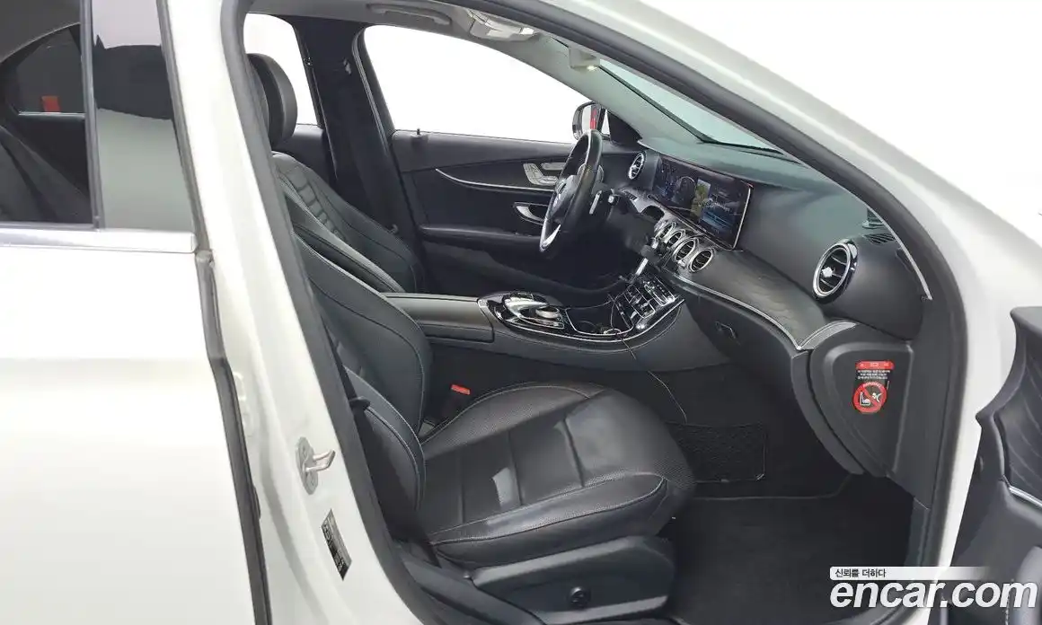 Mercedes-Benz E-Class 2018 2.0 Автомат в Москве № 494888, фото 11