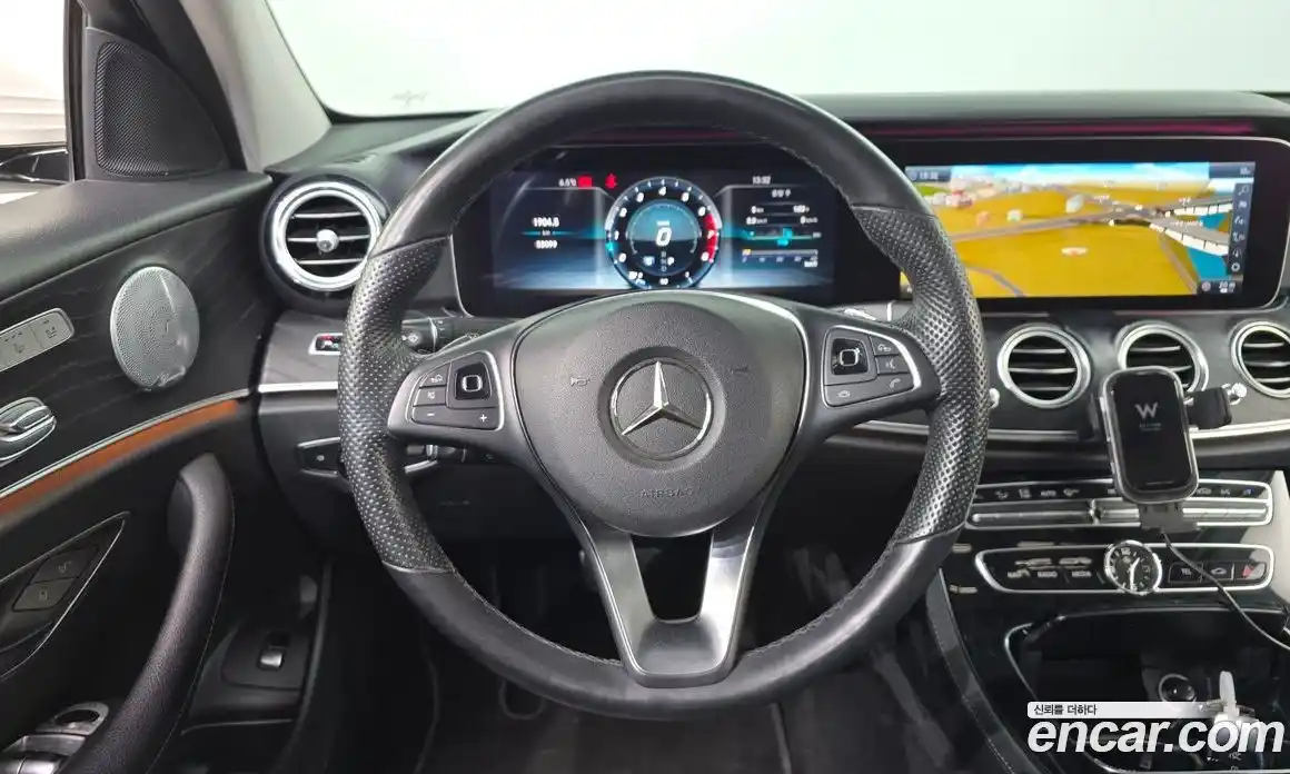 Mercedes-Benz E-Class 2018 2.0 Автомат в Москве № 494888, фото 13