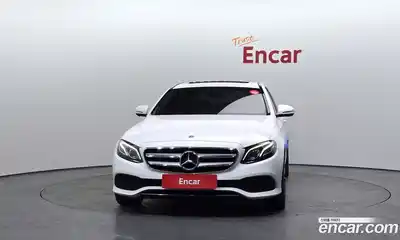 Mercedes-Benz E-Class 2018 2.0 Автомат в Москве № 494888, миниатюра 3
