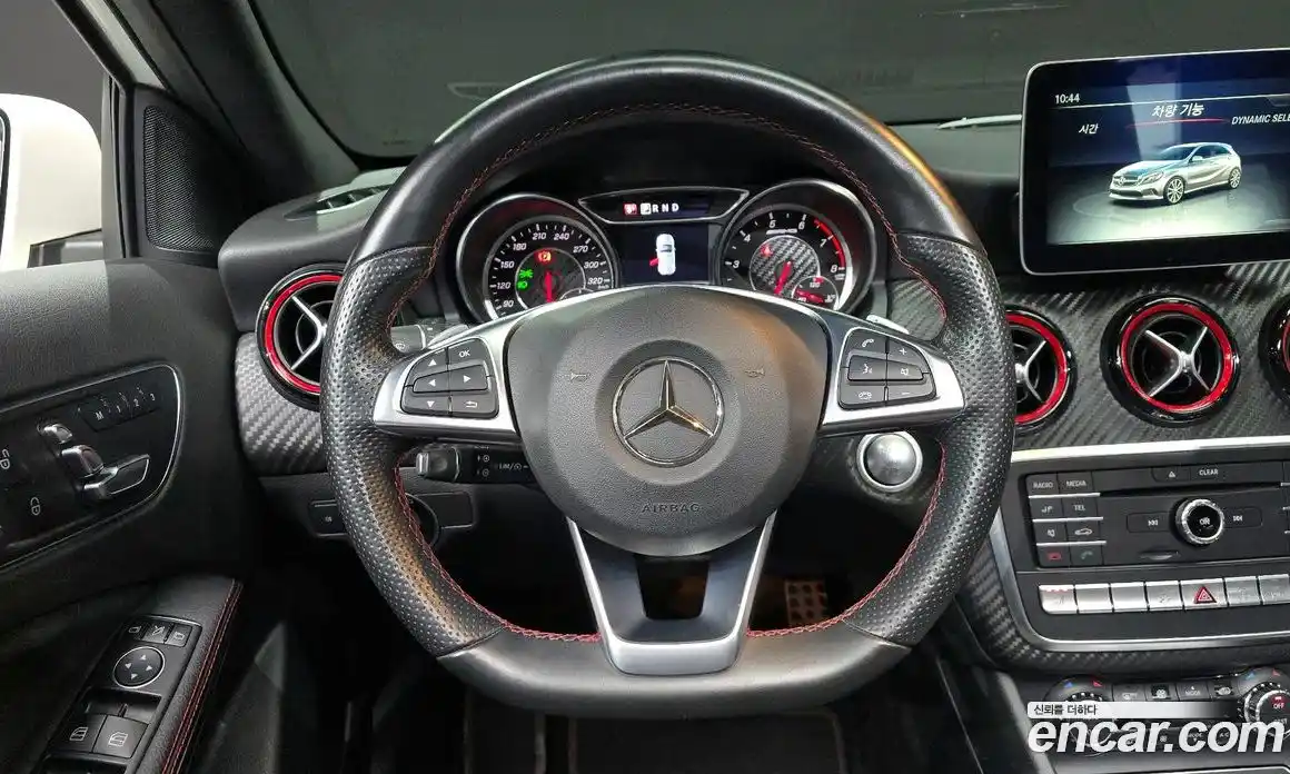 Mercedes-Benz A-Class 2018 2.0 Автомат в Москве № 495183, фото 13