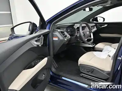 Audi Q4 e-tron 2025 1.0 Автомат в Москве № 497149, миниатюра 11