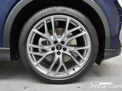 Audi Q4 e-tron 2025 1.0 Автомат в Москве № 497149, миниатюра 5