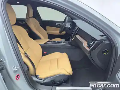 Volvo S60 2024 2.0 Автомат в Москве № 497905, миниатюра 11