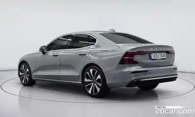 Volvo S60 2024 2.0 Автомат в Москве № 497905, миниатюра 4