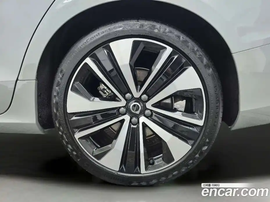 Volvo S60 2024 2.0 Автомат в Москве № 497905, фото 5