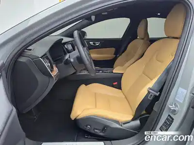 Volvo S60 2024 2.0 Автомат в Москве № 497905, миниатюра 10