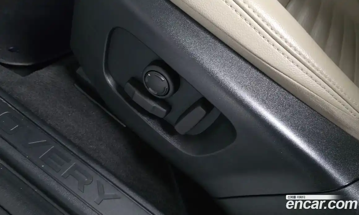 Land Rover Discovery Sport 2023 2.0 Автомат в Москве № 498722, фото 17