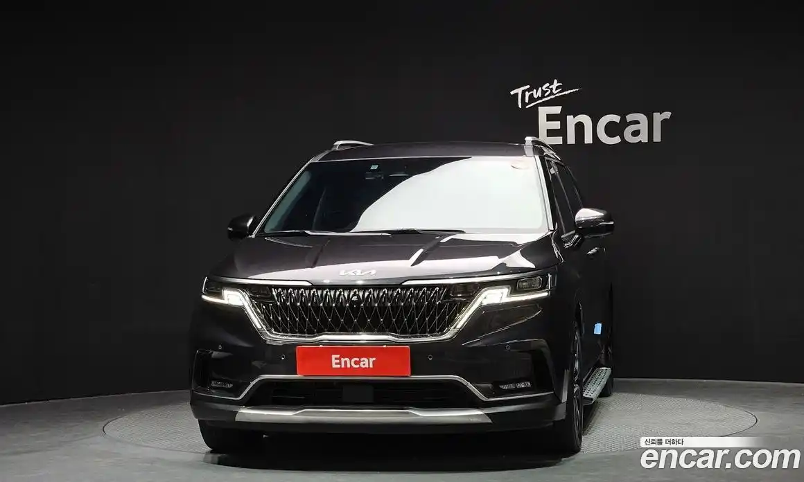 Kia Canival 2023 3.5 Автомат в Москве № 50265, фото 3