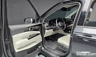 Kia Canival 2023 3.5 Автомат в Москве № 50265, миниатюра 10