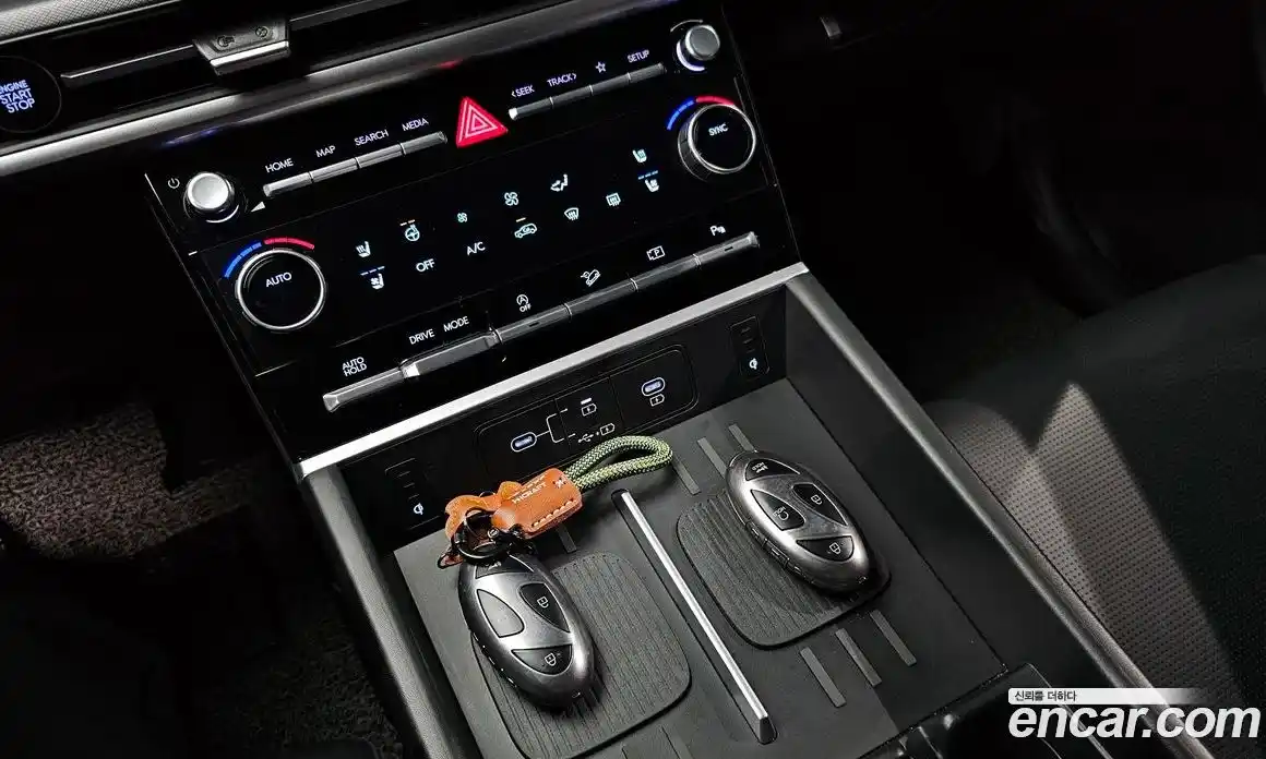 Hyundai Santa Fe 2025 2.5 Автомат в Москве № 517635, фото 19