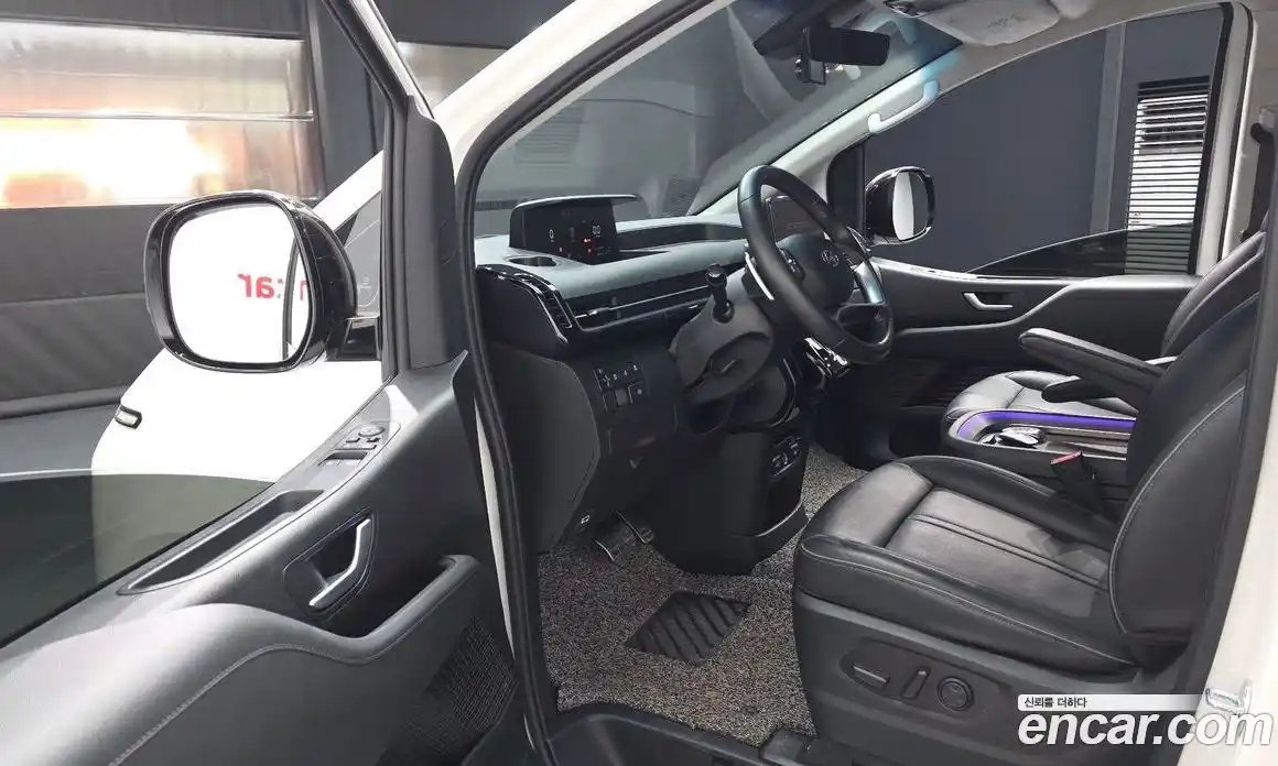 Hyundai Staria 2022 2.2 Автомат в Москве № 518762, фото 10