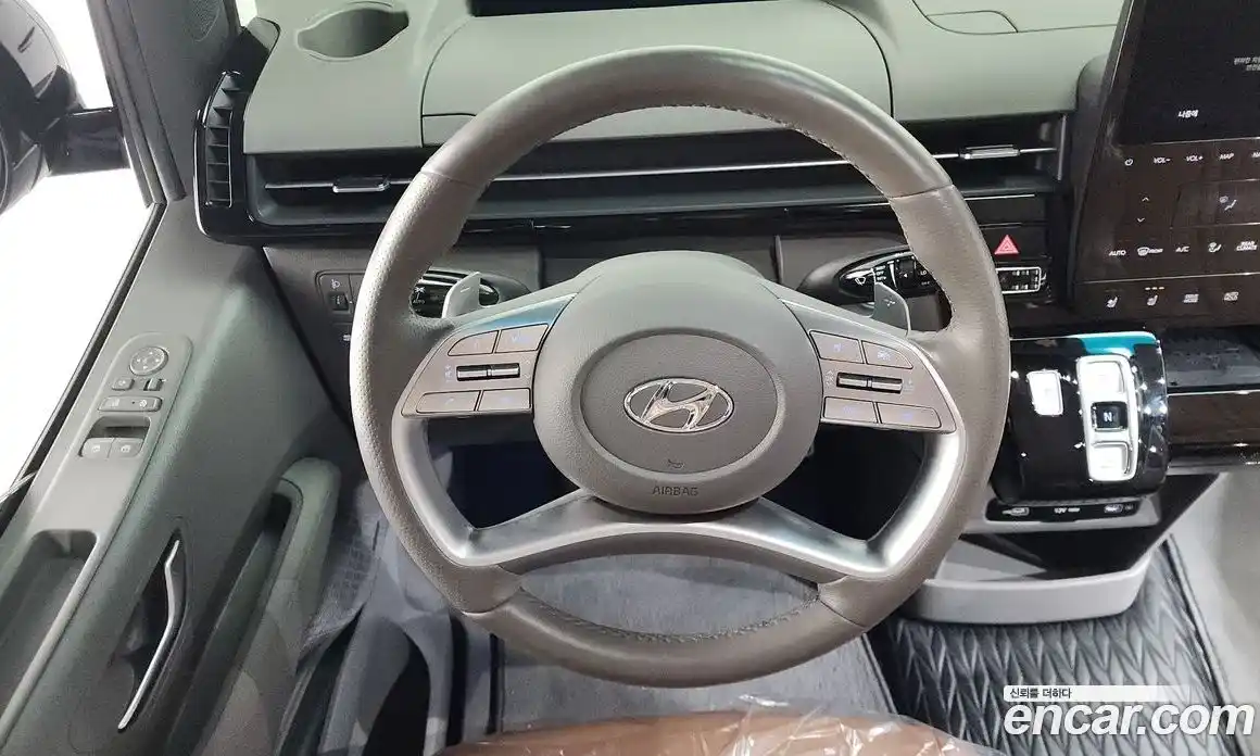 Hyundai Staria 2023 2.2 Автомат в Москве № 518880, фото 13