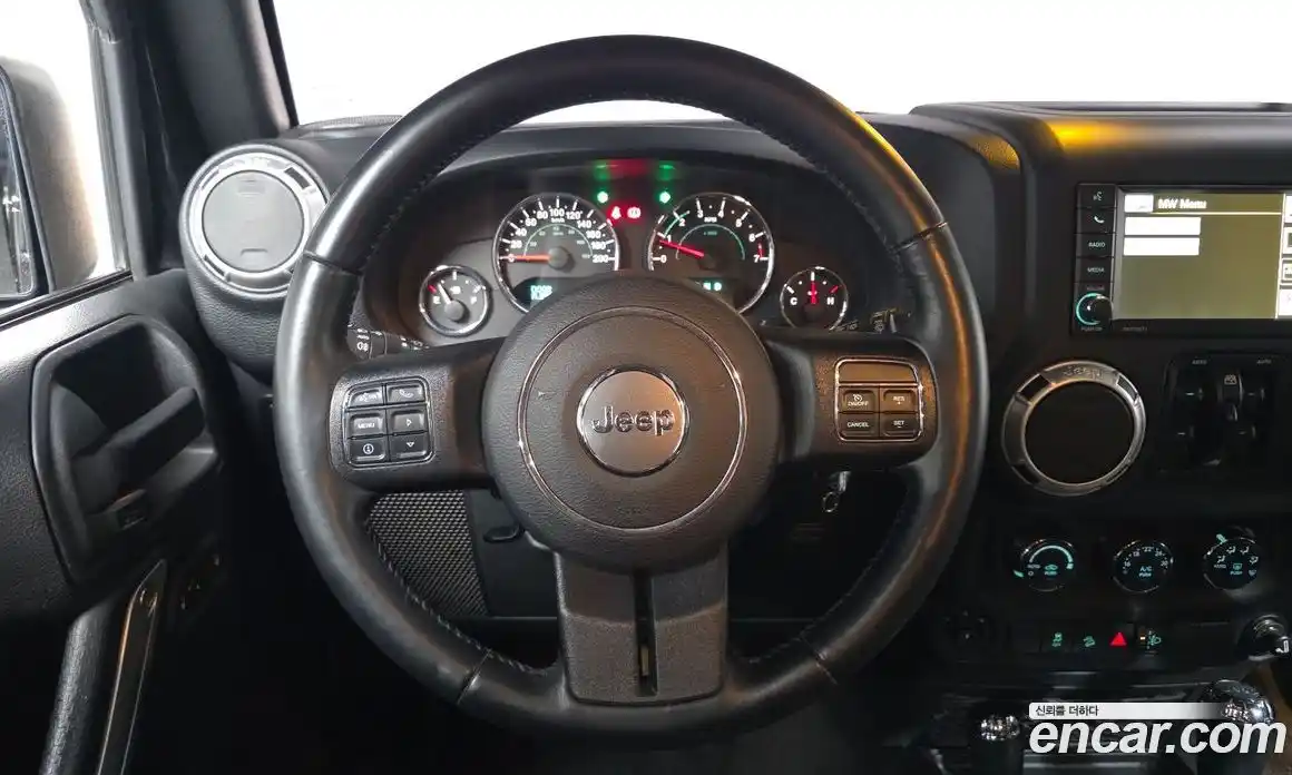 Jeep Wrangler 2016 3.6 Автомат в Москве № 522172, фото 13