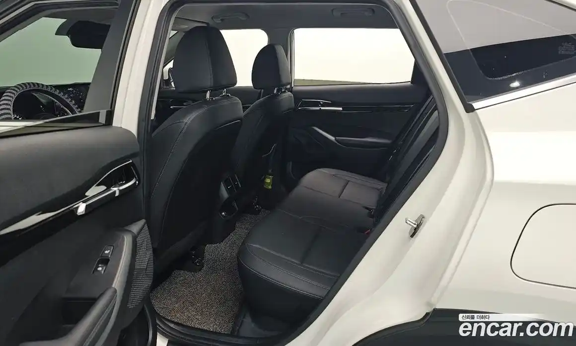 Kia Seltos 2023 1.6 Автомат в Москве № 522499, фото 12