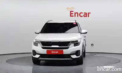 Kia Seltos 2023 1.6 Автомат в Москве № 522499, миниатюра 3